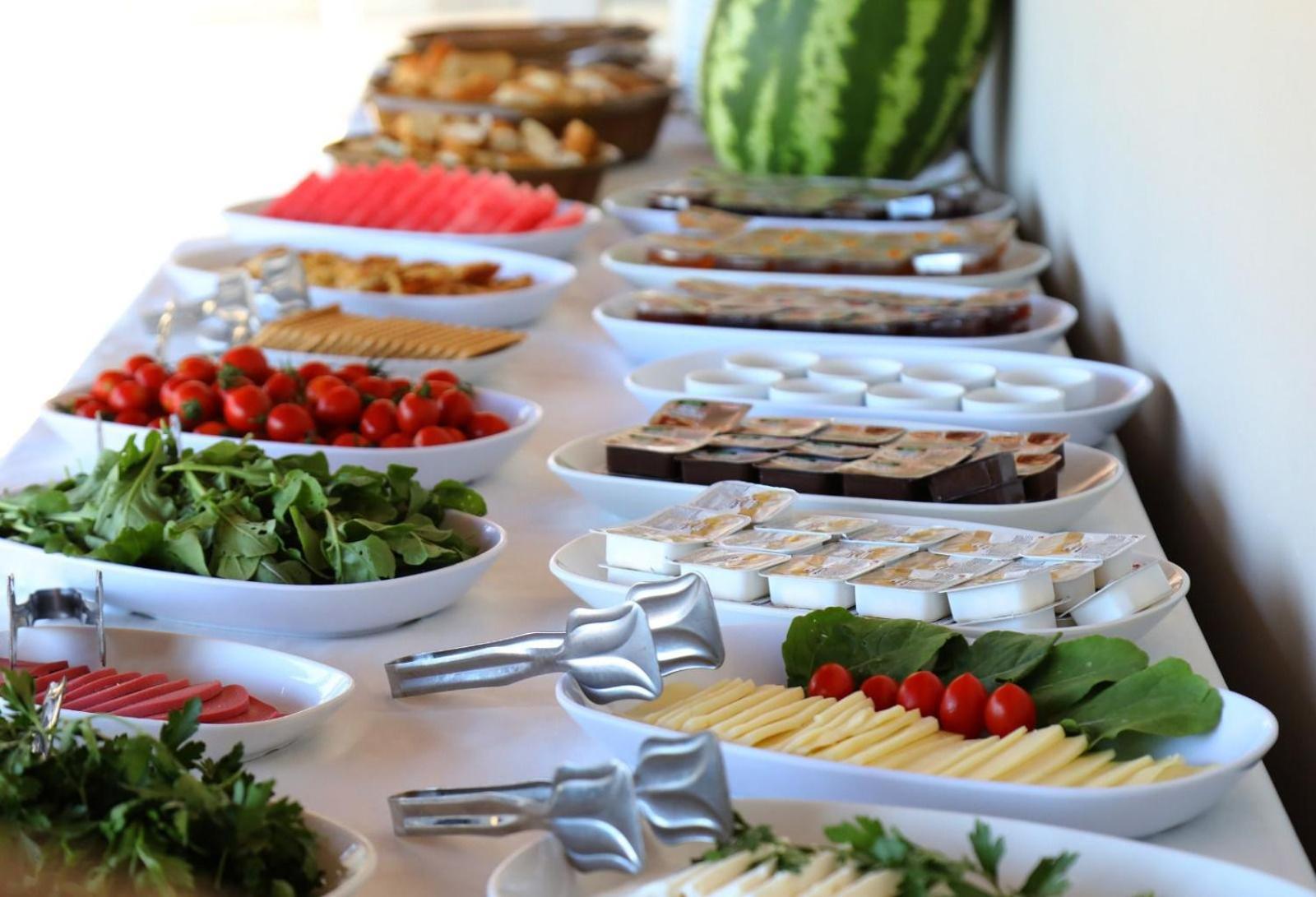 Grand Faik Hotel Cesme Bagian luar foto