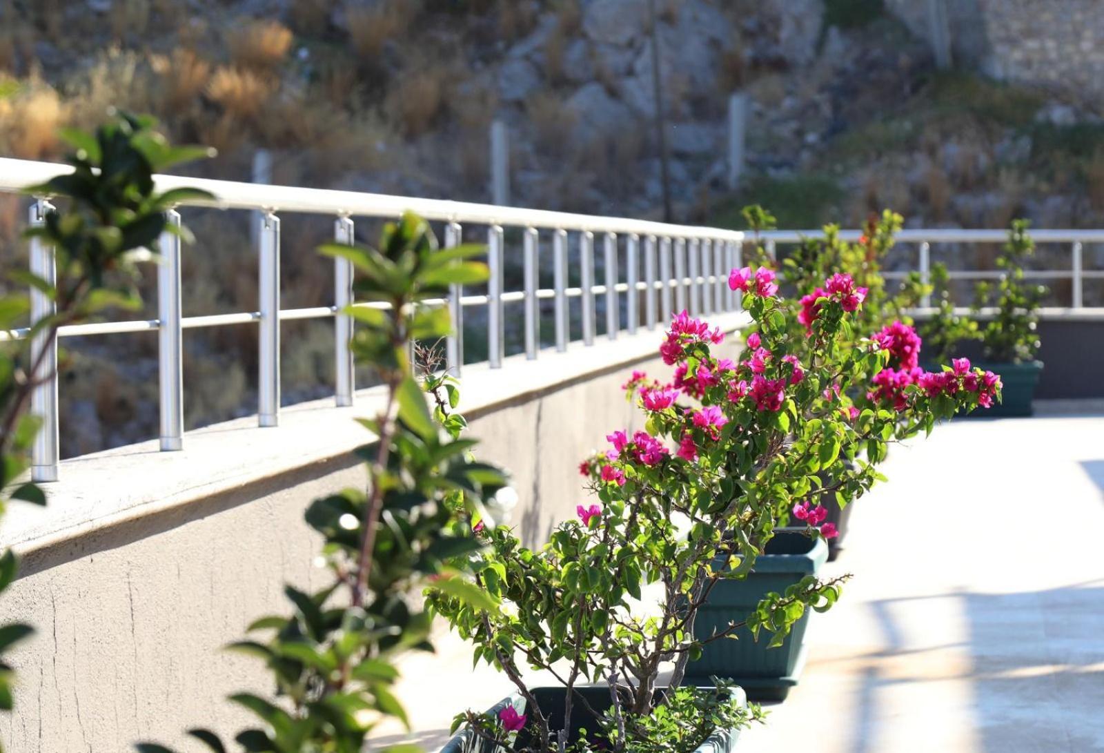 Grand Faik Hotel Cesme Bagian luar foto