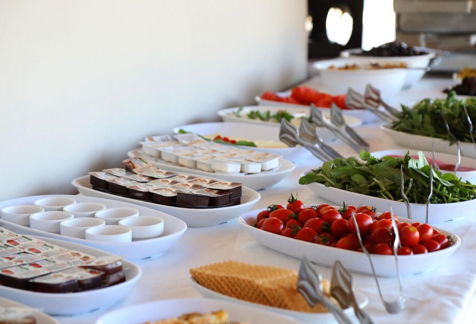 Grand Faik Hotel Cesme Bagian luar foto