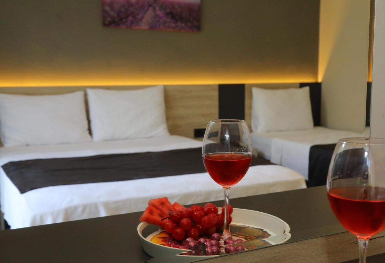 Grand Faik Hotel Cesme Bagian luar foto